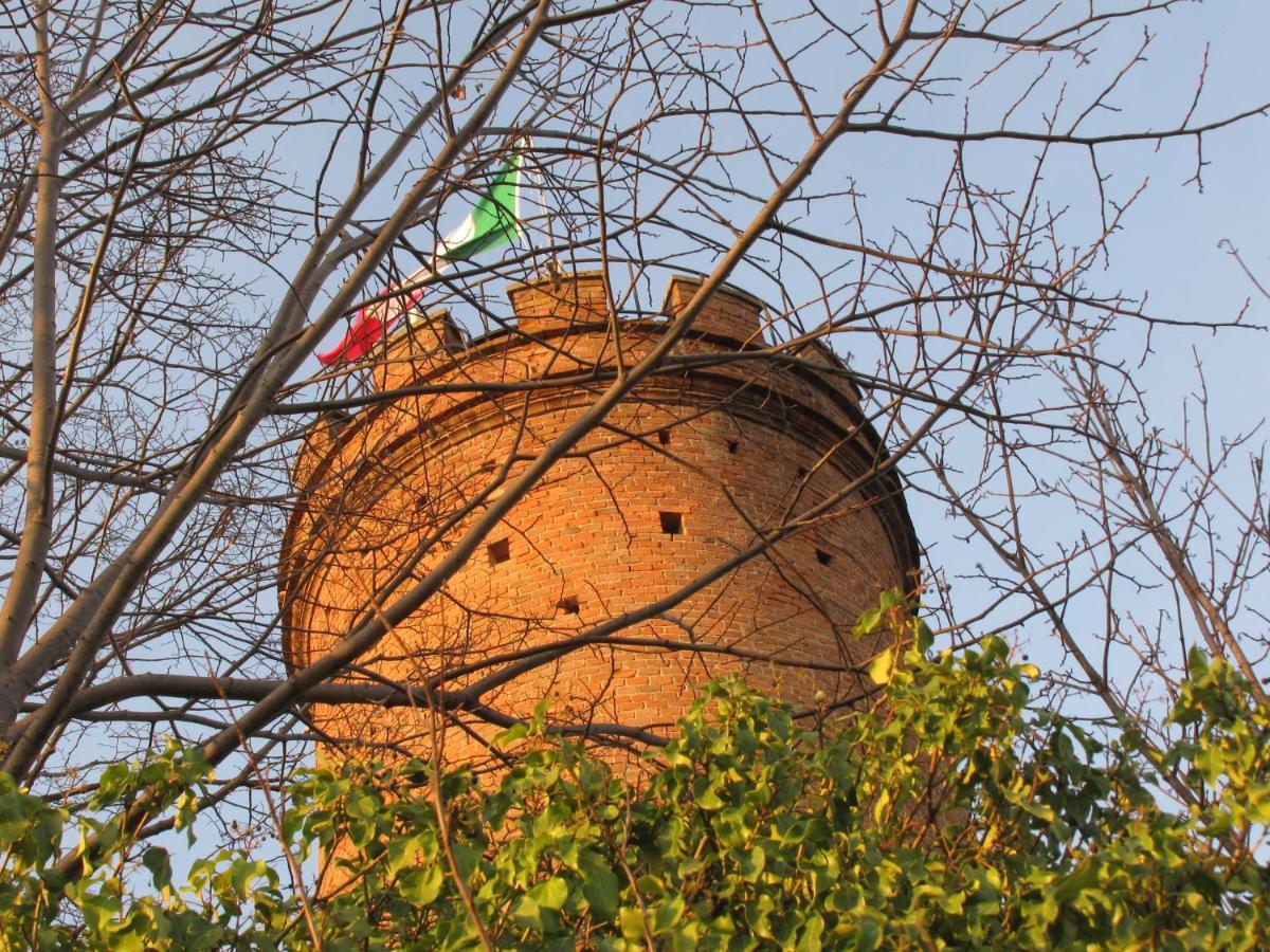 Alla Torre - Nel Cuore Del Borgo Storico Кастаньоле-Ланце Экстерьер фото