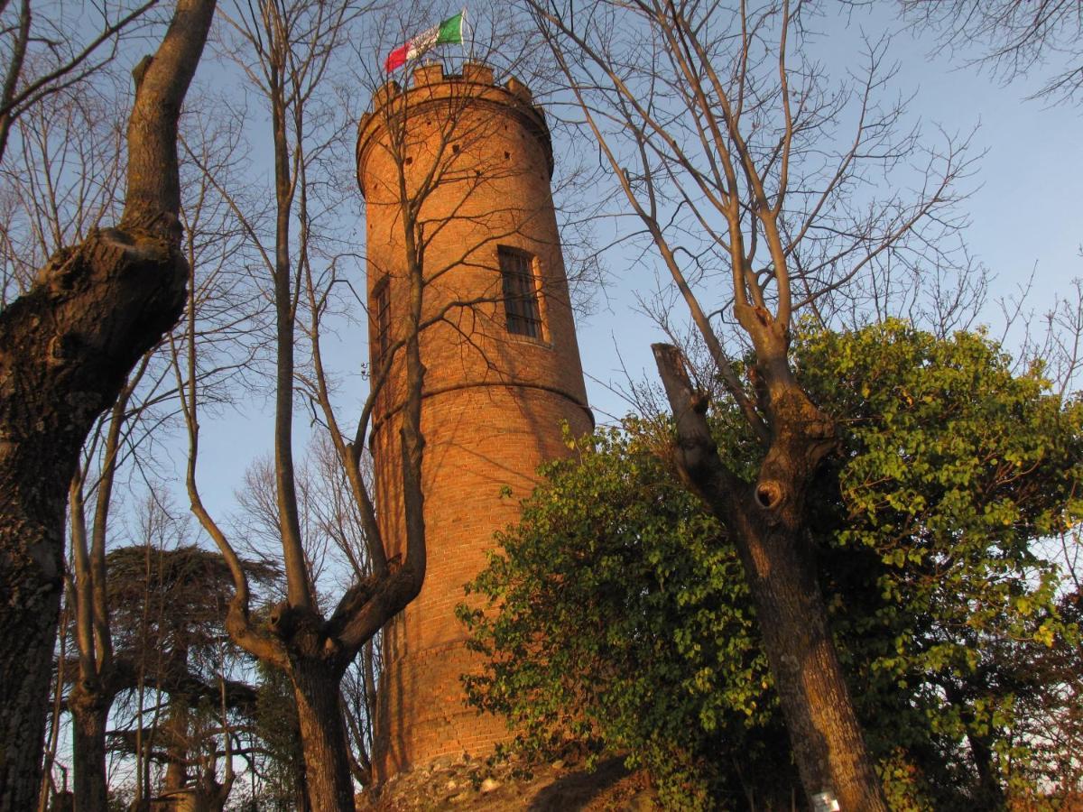 Alla Torre - Nel Cuore Del Borgo Storico Кастаньоле-Ланце Экстерьер фото